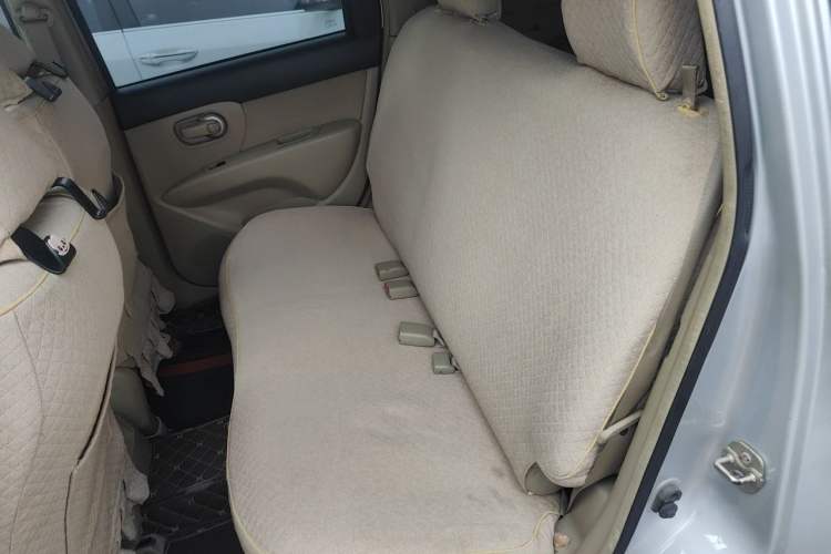 Used Nissan Livina 2015 1.6XE Manual Comfort Edition Left Rear Seat