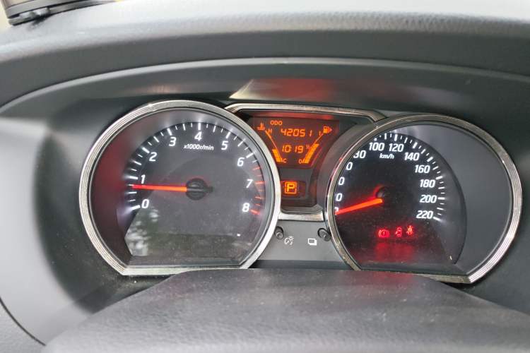 Used Nissan Livina 2015 1.6XE CVT Comfort Edition Odometer Close Up