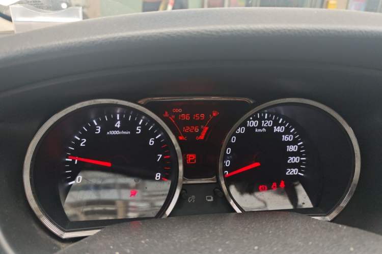 Used Nissan Livina 2015 1.6XE CVT Comfort Edition Odometer Close Up