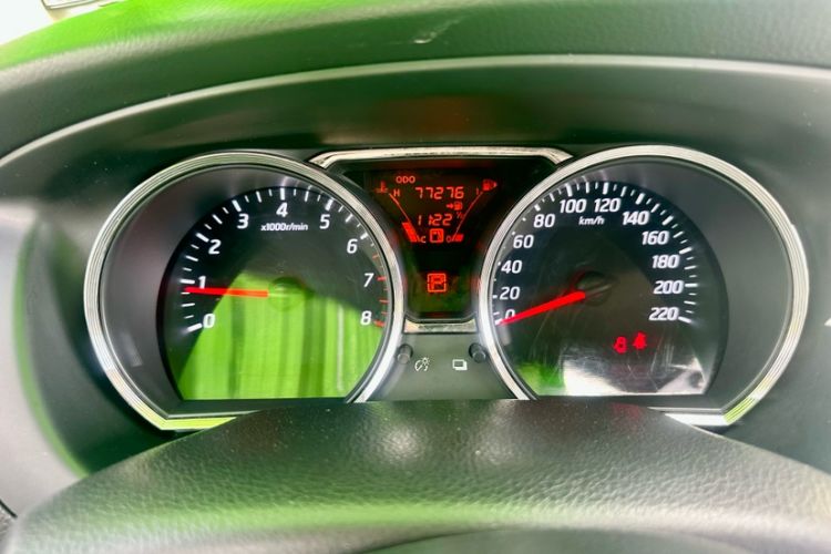 Used Nissan Livina 2015 1.6XE CVT Comfort Edition Odometer Close Up