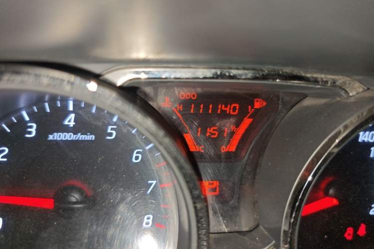Used Nissan Livina 2015 1.6XE CVT Comfort Edition Odometer Close Up