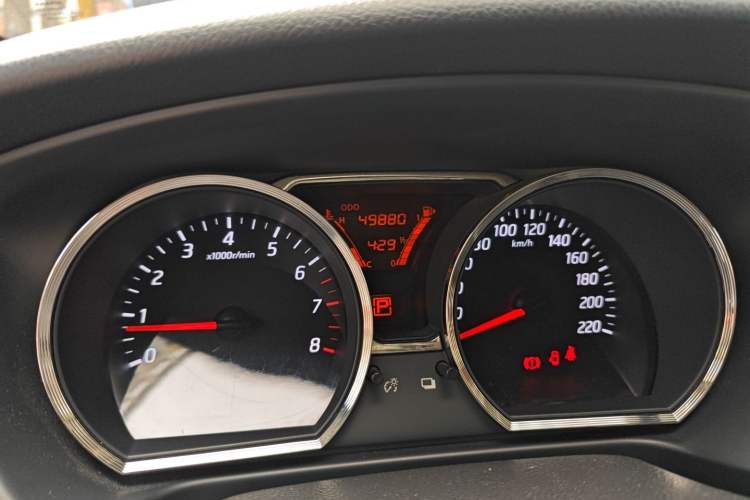 Used Nissan Livina 2015 1.6XE CVT Comfort Edition Odometer Close Up