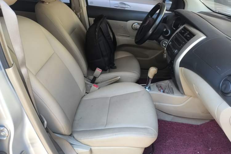 Used Nissan Livina 2015 1.6XE CVT Comfort Edition Right Front Seat