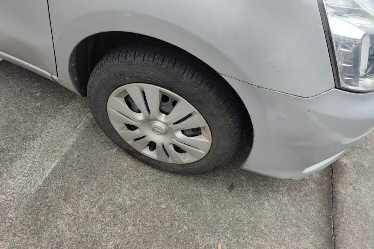 Used Nissan Livina 2015 1.6XE CVT Comfort Edition Right Front Wheel Hub