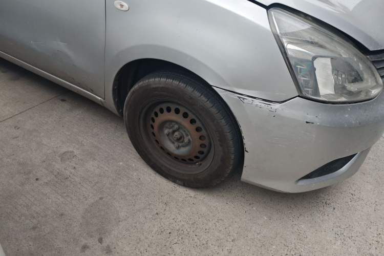 Used Nissan Livina 2015 1.6XE CVT Comfort Edition Right Front Wheel Hub