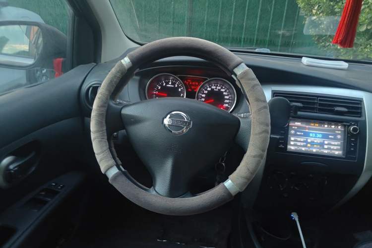 Used Nissan Livina 2015 1.6XE Manual Comfort Edition Steering Wheel