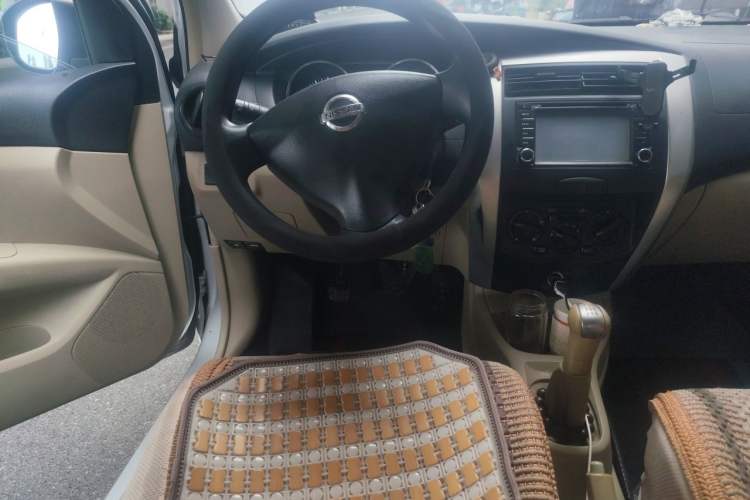 Used Nissan Livina 2015 1.6XE Manual Comfort Edition Steering Wheel