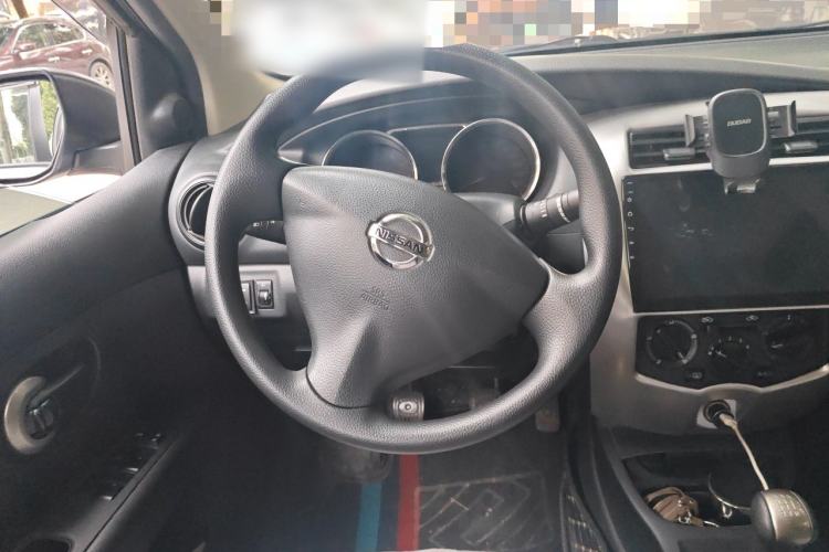 Used Nissan Livina 2015 1.6XE Manual Comfort Edition Steering Wheel
