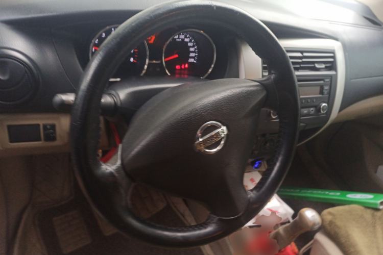 Used Nissan Livina 2015 1.6XE Manual Comfort Edition Steering Wheel