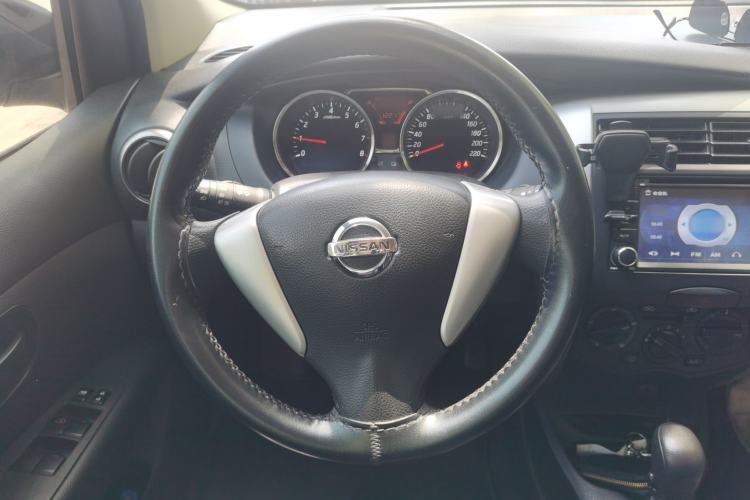 Used Nissan Livina 2015 1.6XL CVT Luxury Leather Edition Steering Wheel