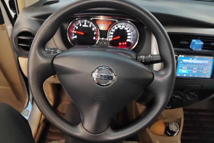 Used Nissan Livina 2015 1.6XE Manual Comfort Edition Steering Wheel