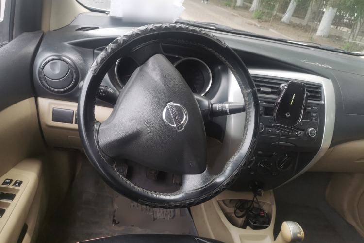 Used Nissan Livina 2015 1.6XE Manual Comfort Edition Steering Wheel