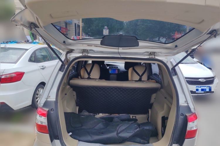 Used Nissan Livina 2015 1.6XE CVT Comfort Edition Trunk