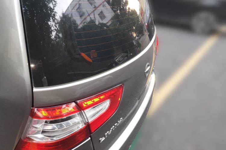 Used Nissan Livina 2015 1.6XE Manual Comfort Connect Edition Trunk