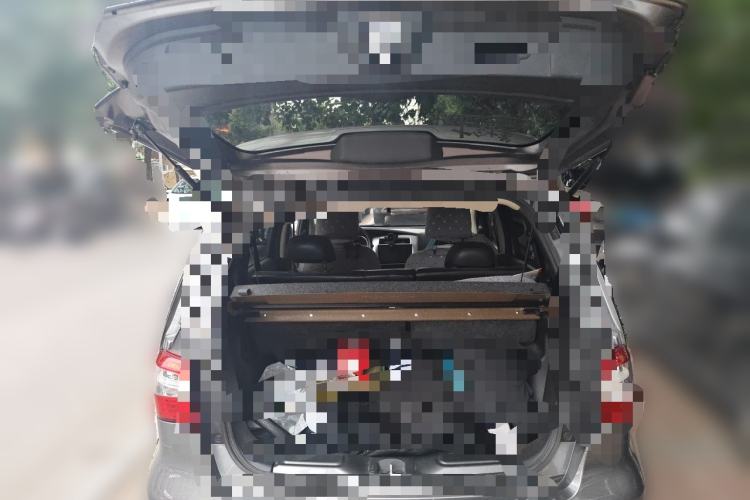 Used Nissan Livina 2015 1.6XE Manual Comfort Edition Trunk