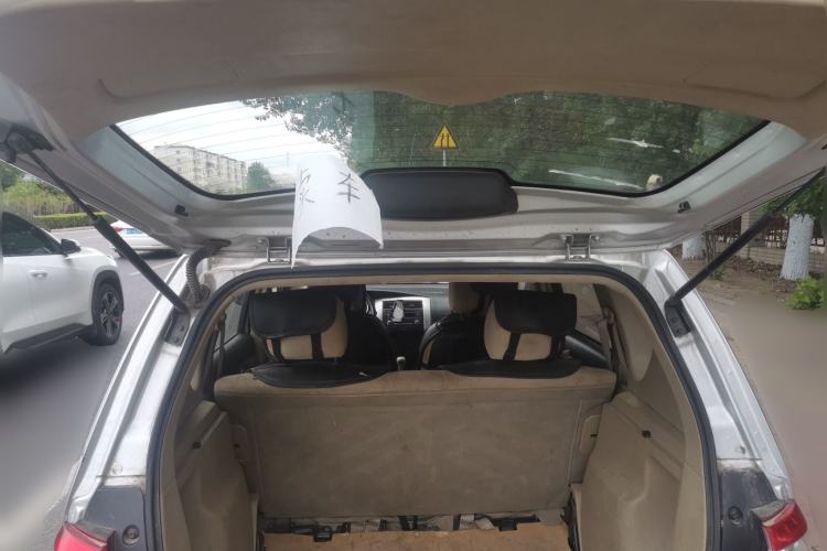 Used Nissan Livina 2015 1.6XE Manual Comfort Edition Trunk