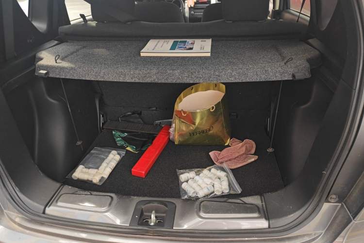 Used Nissan Livina 2015 1.6XE CVT Comfort Edition Trunk
