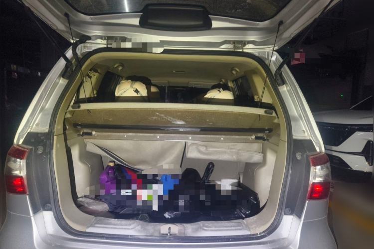 Used Nissan Livina 2015 1.6XE Manual Comfort Edition Trunk