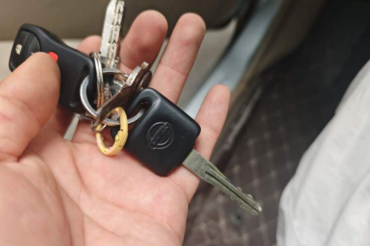 Used Nissan Livina 2015 1.6XE CVT Comfort Edition Vehicle Key