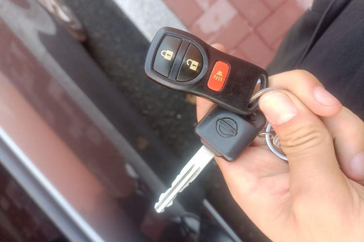 Used Nissan Livina 2015 1.6XE CVT Comfort Edition Vehicle Key