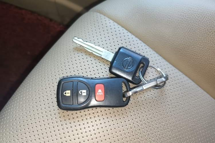 Used Nissan Livina 2015 1.6XE CVT Comfort Edition Vehicle Key