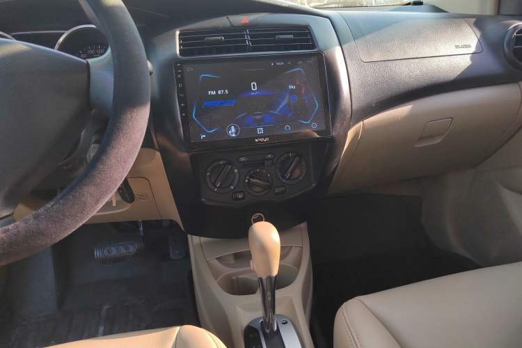Used Nissan Livina 2015 1.6XE CVT Comfort Edition Audio And AC Panel