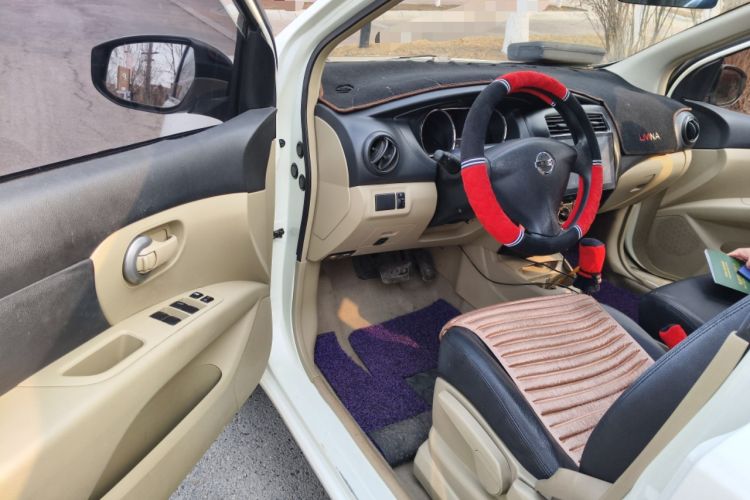 Used Nissan Livina 2015 1.6XE CVT Comfort Connect Edition Driver Seat