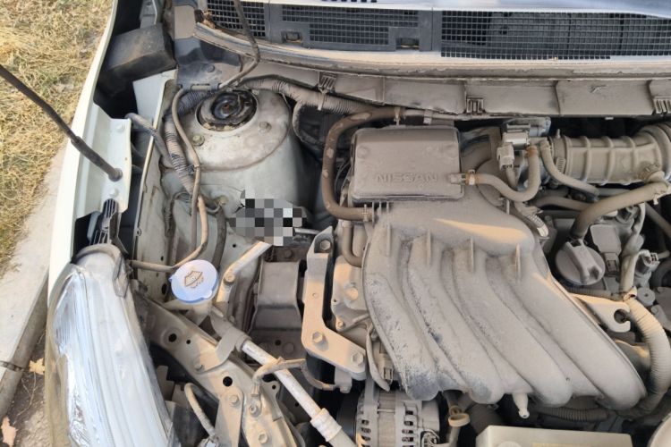Used Nissan Livina 2015 1.6XE CVT Comfort Connect Edition Engine Bay Right