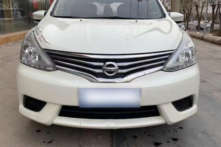 Used Nissan Livina 2015 1.6XE Manual Comfort Edition Exterior 4