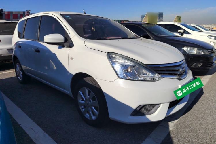Used Nissan Livina 2015 1.6XE CVT Comfort Edition Front Right 45 Deg
