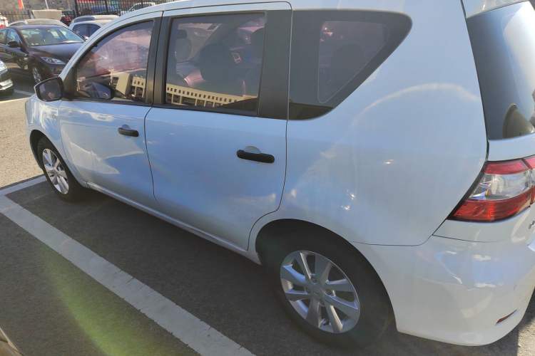 Used Nissan Livina 2015 1.6XE CVT Comfort Edition Left Side