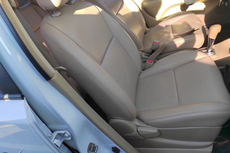 Used Nissan Livina 2015 1.6XE CVT Comfort Edition Right Front Seat