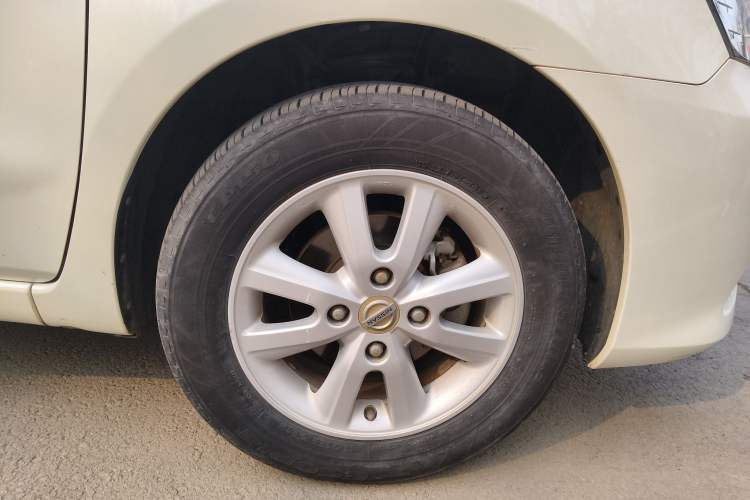 Used Nissan Livina 2015 1.6XE CVT Comfort Connect Edition Right Front Wheel Hub