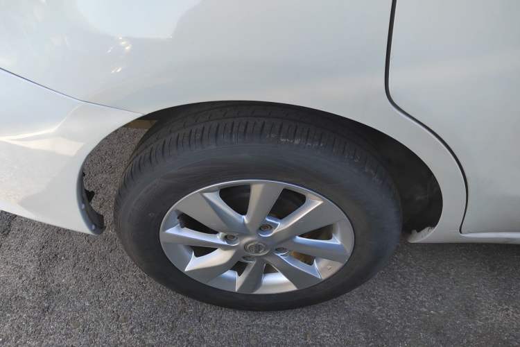 Used Nissan Livina 2015 1.6XE CVT Comfort Edition Right Rear Wheel Hub