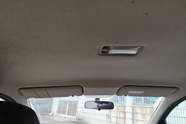 Used Nissan Livina 2015 Jinrui 1.6XV CVT Cool Cafe Edition Headliner