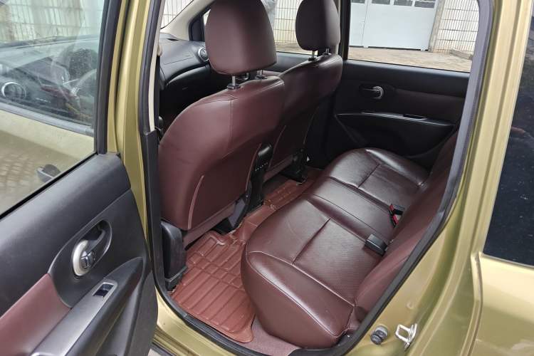 Used Nissan Livina 2015 Jinrui 1.6XV CVT Cool Cafe Edition Left Rear Seat