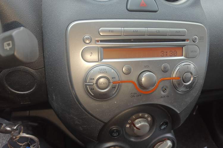 Used Nissan March 2010 1.5L Manual E-Xuan Edition Audio And AC Panel