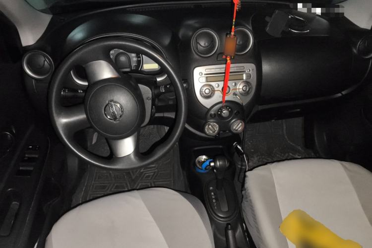 Used Nissan March 2010 1.5L Automatic Easy-Style Version Center Console