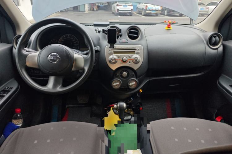 Used Nissan March 2010 1.5L Automatic Easy-Style Version Center Console