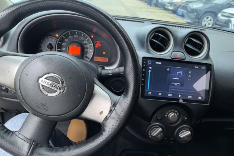 Used Nissan March 2010 1.5L Automatic Easy-Style Version Center Console