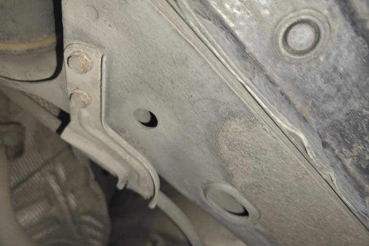 Used Nissan March 2010 1.5L Manual E-Xuan Edition Chassis Rear Right