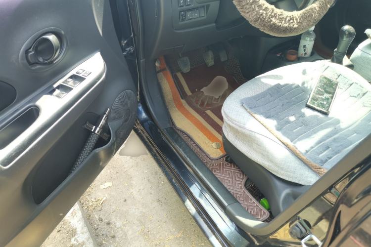 Used Nissan March 2010 1.5L Manual E-Xuan Edition Driver Seat