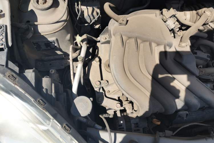 Used Nissan March 2010 1.5L Manual E-Xuan Edition Engine Bay Right
