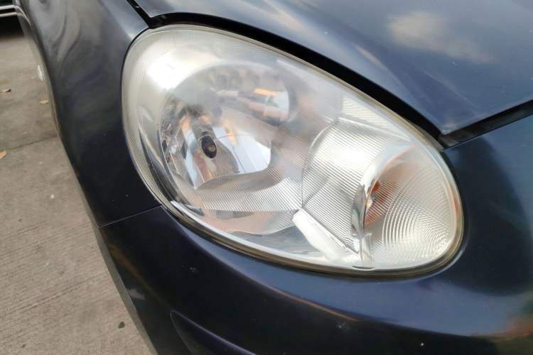 Used Nissan March 2010 1.5L Manual Easi-Style Edition Exterior 6