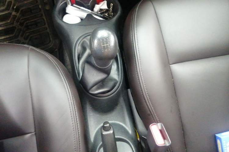 Used Nissan March 2010 1.5L Manual Easi-Style Edition Gear Lever