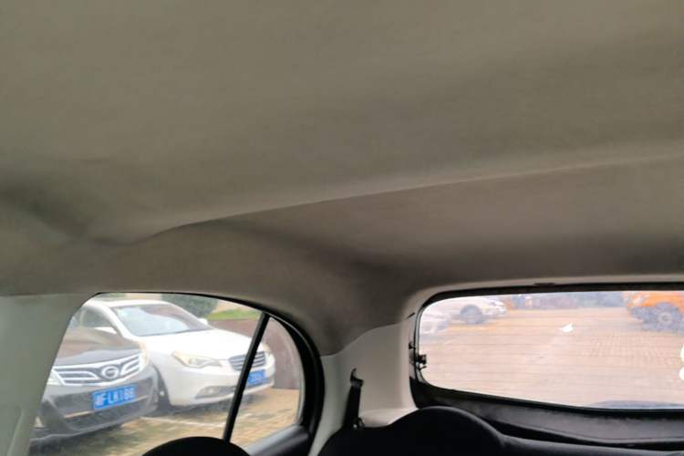 Used Nissan March 2010 1.5L Automatic Easy-Style Version Headliner