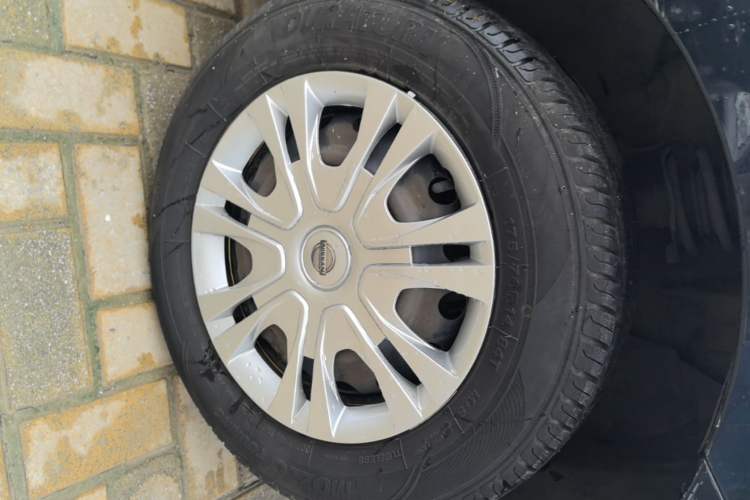 Used Nissan March 2010 1.5L Automatic Easy-Style Version Left Front Wheel Hub