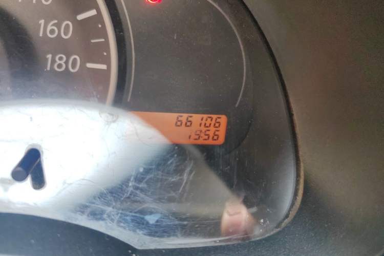 Used Nissan March 2010 1.5L Manual E-Xuan Edition Odometer Close Up
