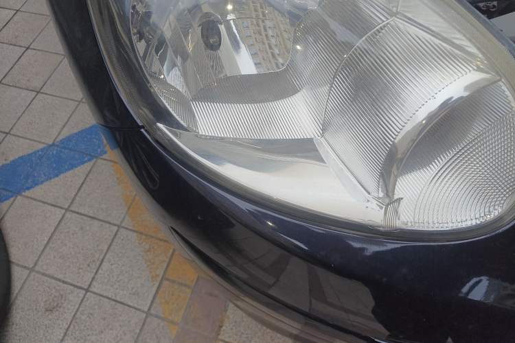Used Nissan March 2010 1.5L Manual E-Xuan Edition Right Front Headlight