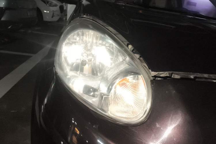 Used Nissan March 2010 1.5L Automatic Easy-Style Version Right Front Headlight